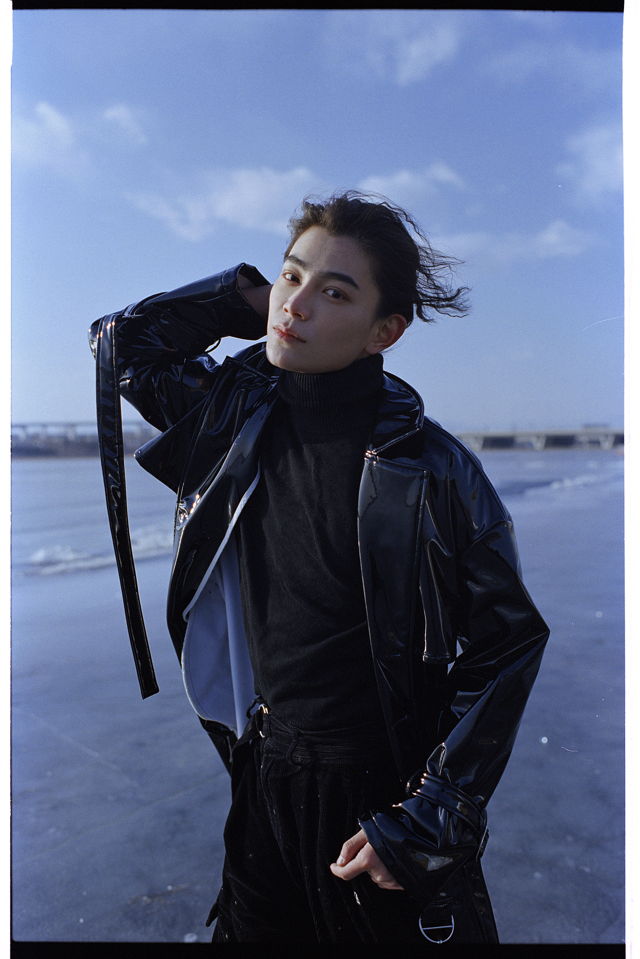 冬日独白（图ZMTExMjM5OTI4） - 人像摄影 - 站酷设计师三火Yvan原创素材 - 站酷ZCOOL