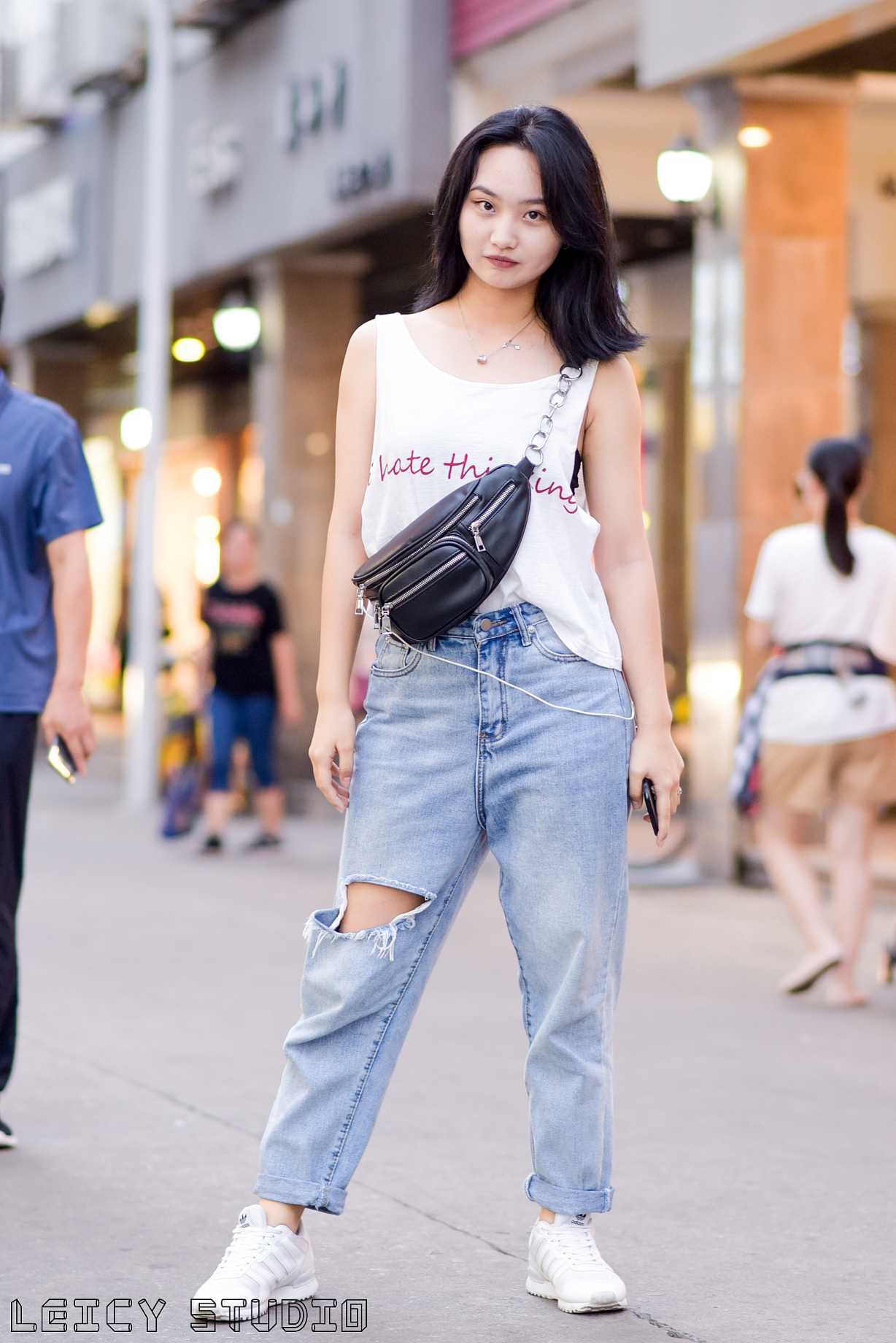 路人拍摄计划【第14期】18.07.23 福建.厦门.中山路（图ZMTIzMjY3MDcy） - 人像摄影 - 站酷设计师Leicy原创素材 - 站酷ZCOOL