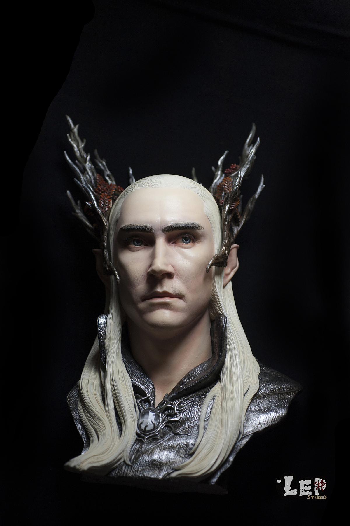 瑟兰迪尔胸像涂装完成~~