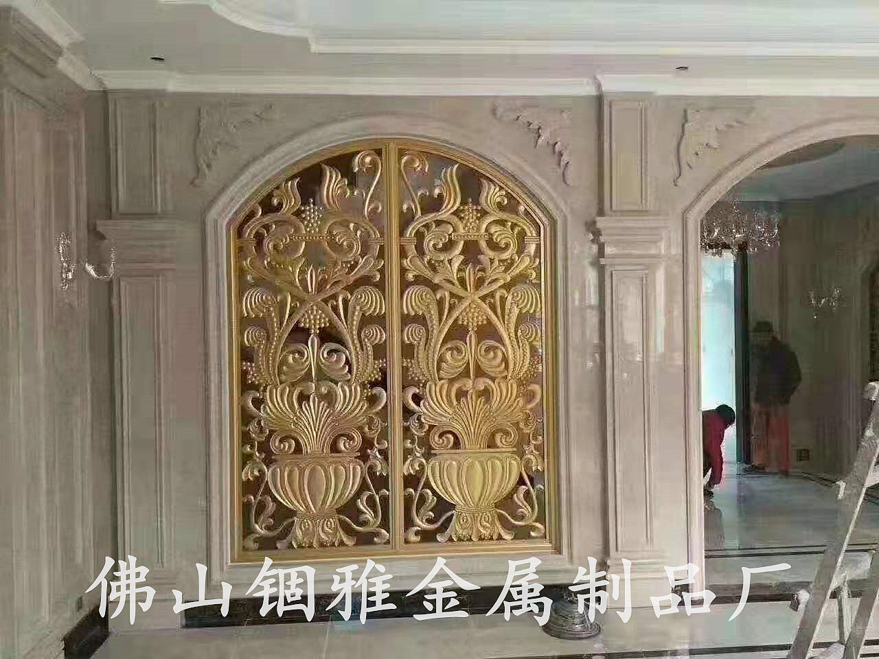 星级酒店铝艺雕花屏风钛金铜屏风