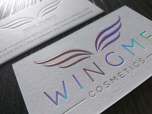 来一款七彩烫金压凹加凹凸名片