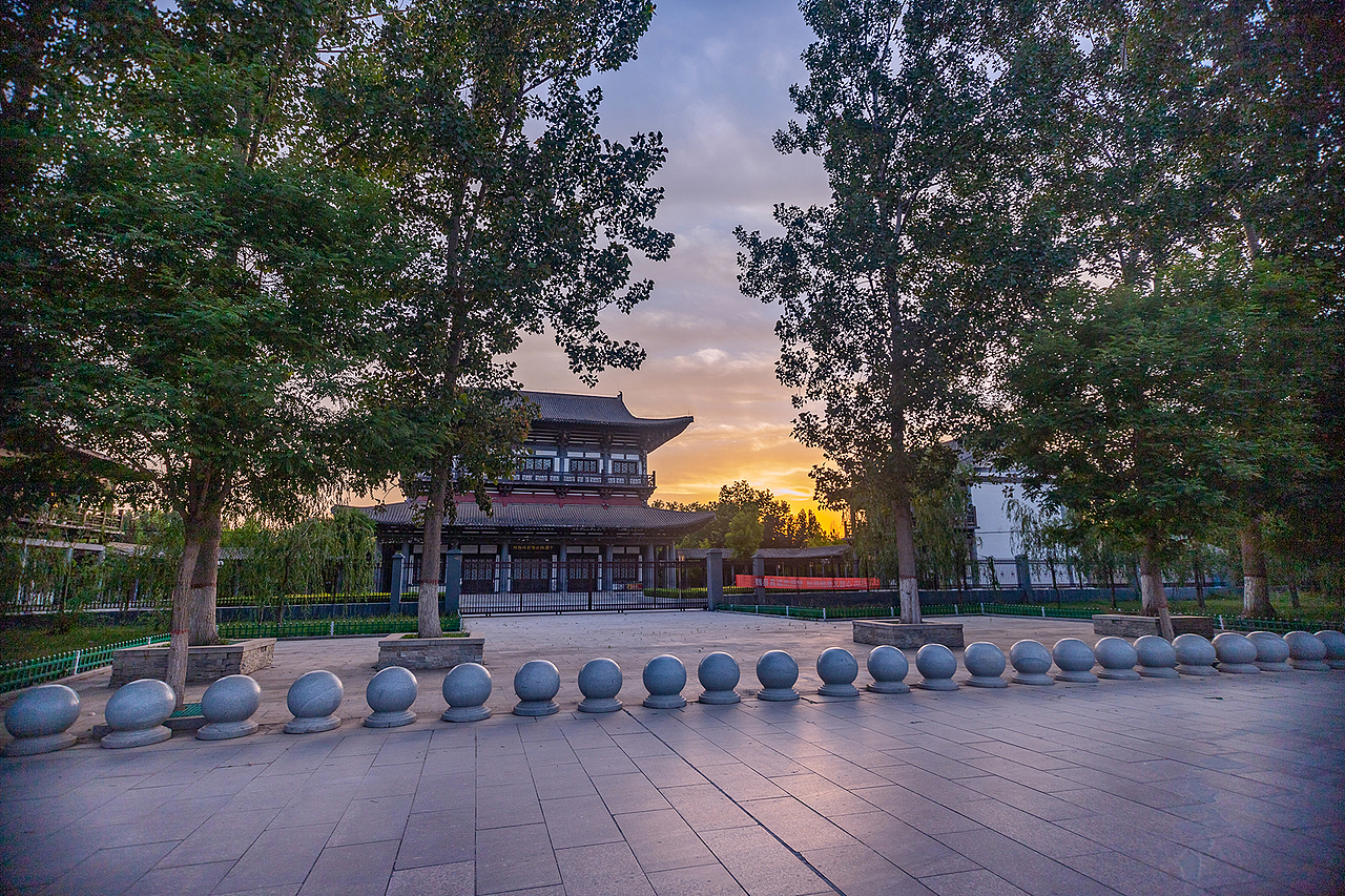 有霞飘过魏源河