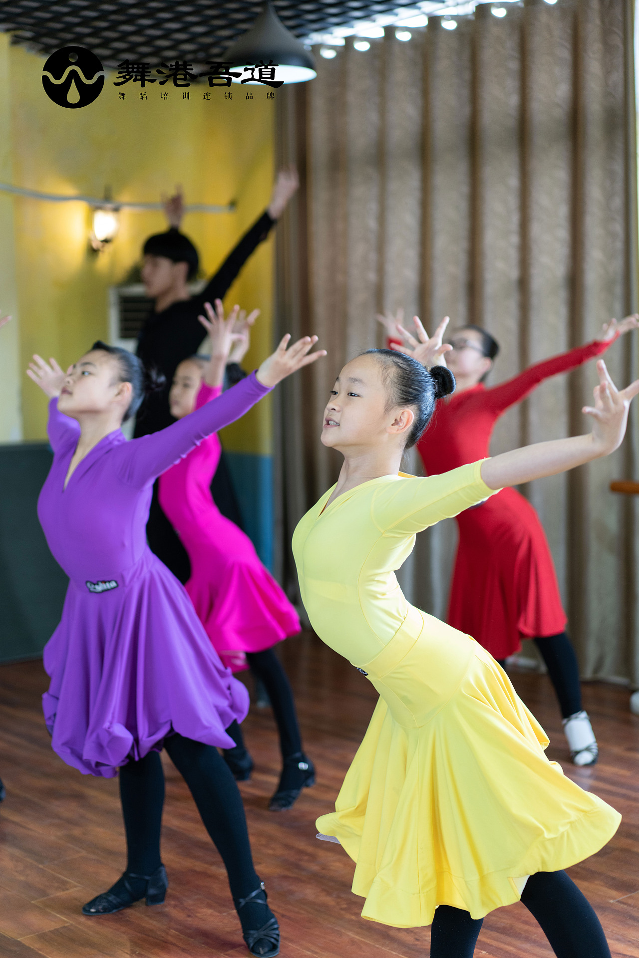 舞港吾道(连锁)舞蹈学校第一期学员课堂精彩照(2)