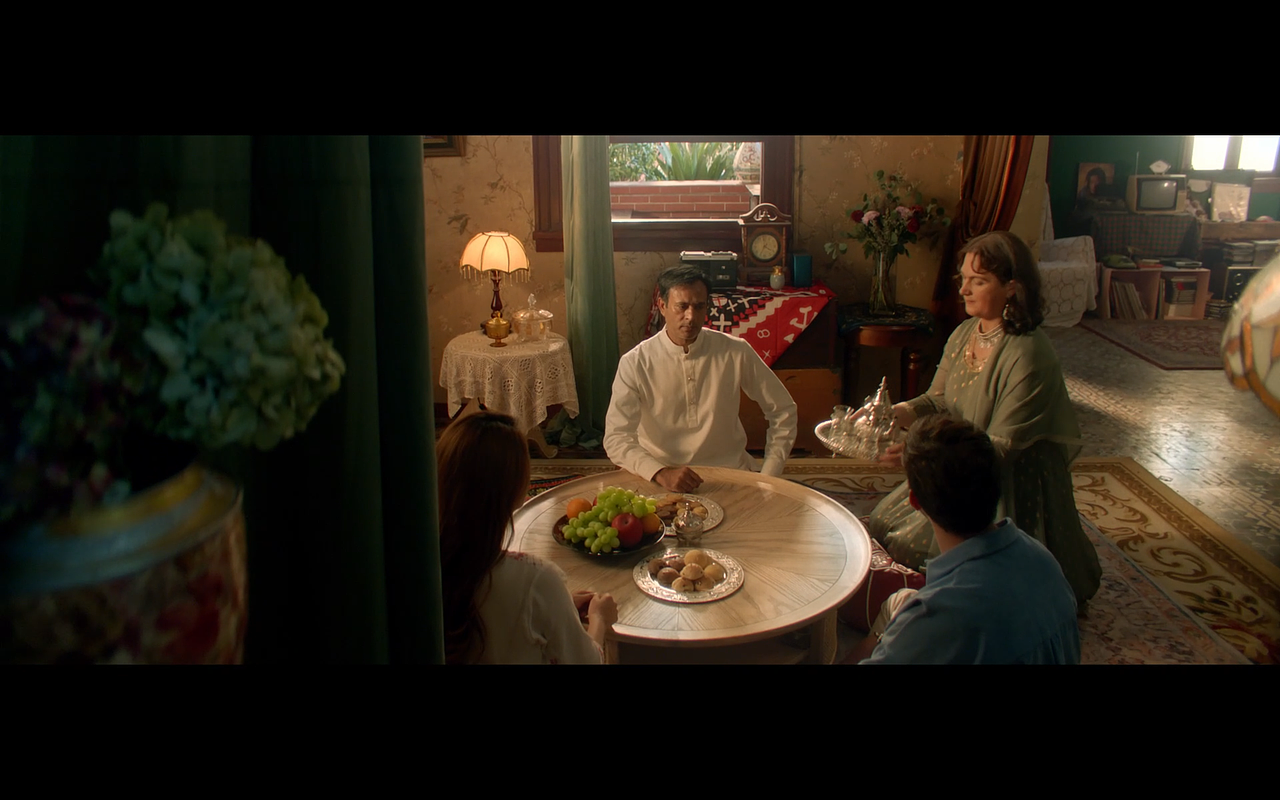 V are Gorgeous V23 ｜如何定义美 南亚海外版（图ZMjkwNDgzNjYw） - 宣传片 - 站酷设计师裂变传媒原创素材 - 站酷ZCOOL