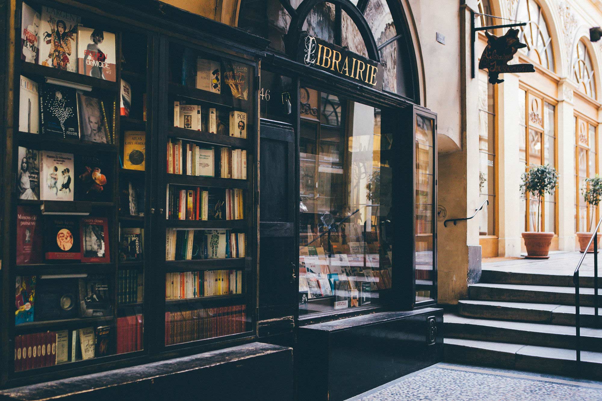 圆不愣登的个人主页（背景预览） - 主页背景设置 - 站酷设计师圆不愣登原创素材 - 站酷ZCOOL