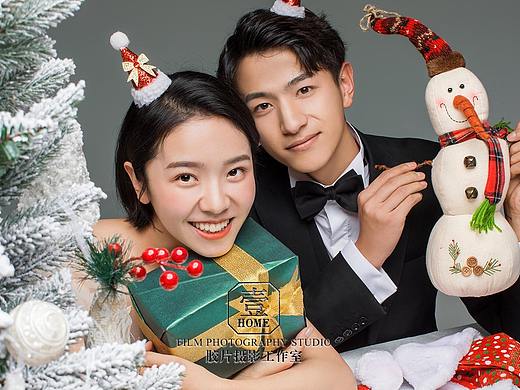 圣诞主题婚纱照全新上线，给你平安夜的甜蜜暴击！