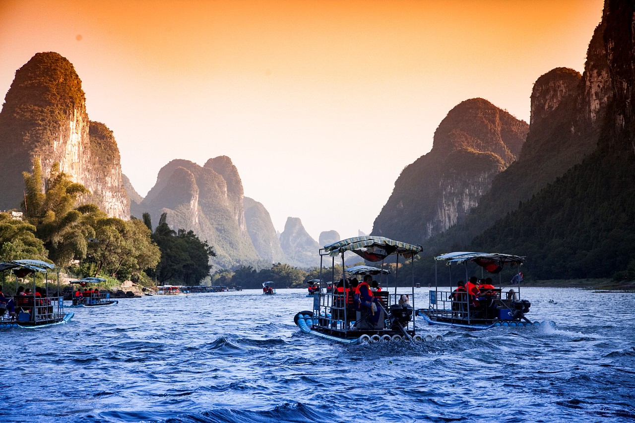 一匹黑马 丨 阳朔
