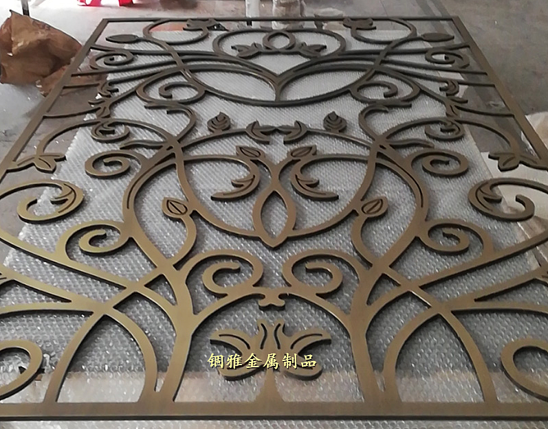 铝板仿铜雕刻屏风 铝艺镂空仿古铜花格