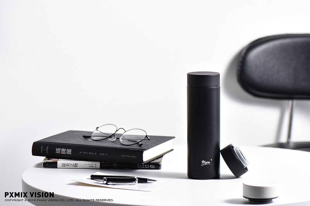 干净如纸 黑白保温杯拍摄 | 象线视觉（图ZMTU4MjU3NzYw） - 产品摄影 - 站酷设计师光影集原创素材 - 站酷ZCOOL