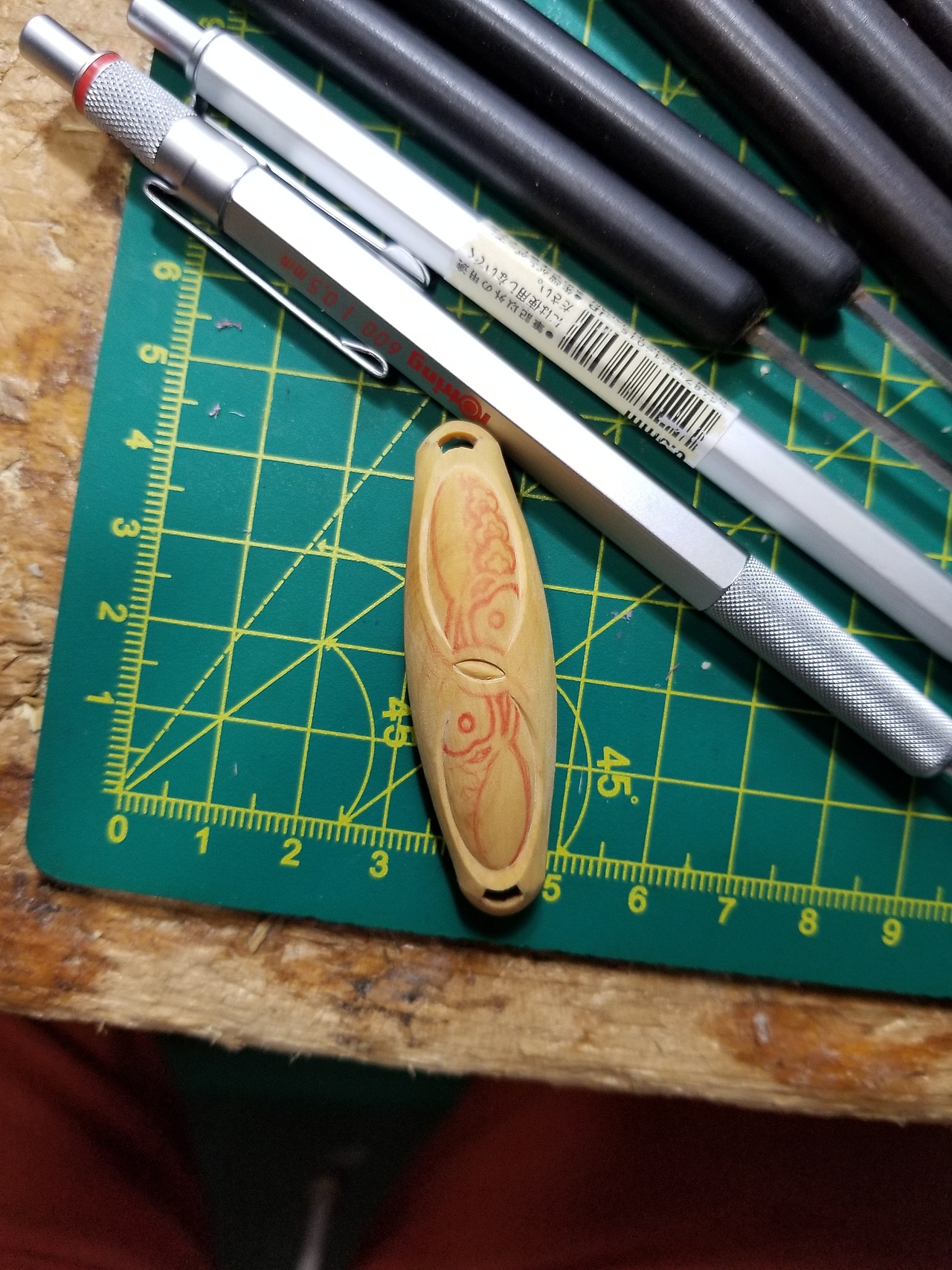 双鱼座木雕首饰（图ZMTczMzAyNzAw） - 首饰设计 - 站酷设计师观于德加的画原创素材 - 站酷ZCOOL