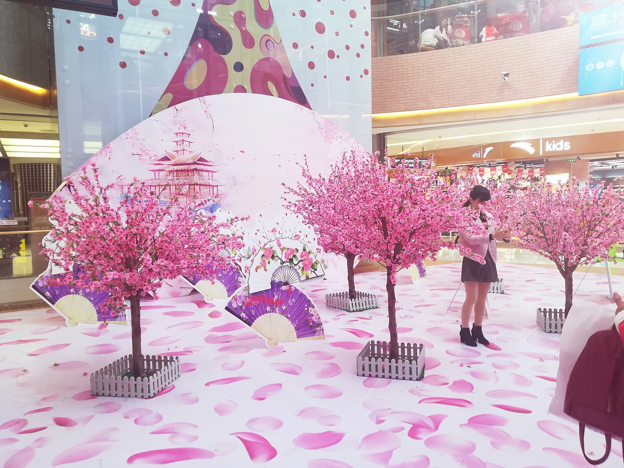 春节桃花氛围布置