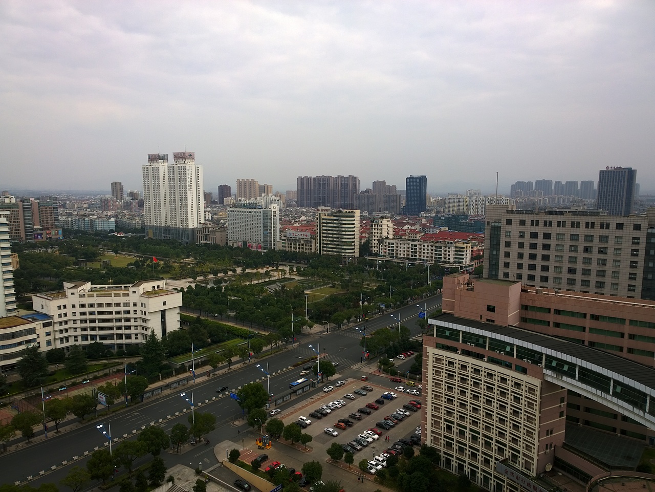 城市图,金华鸟瞰图,大视角金华,宝莲广场,直插云霄,高楼大厦,摩天大楼。