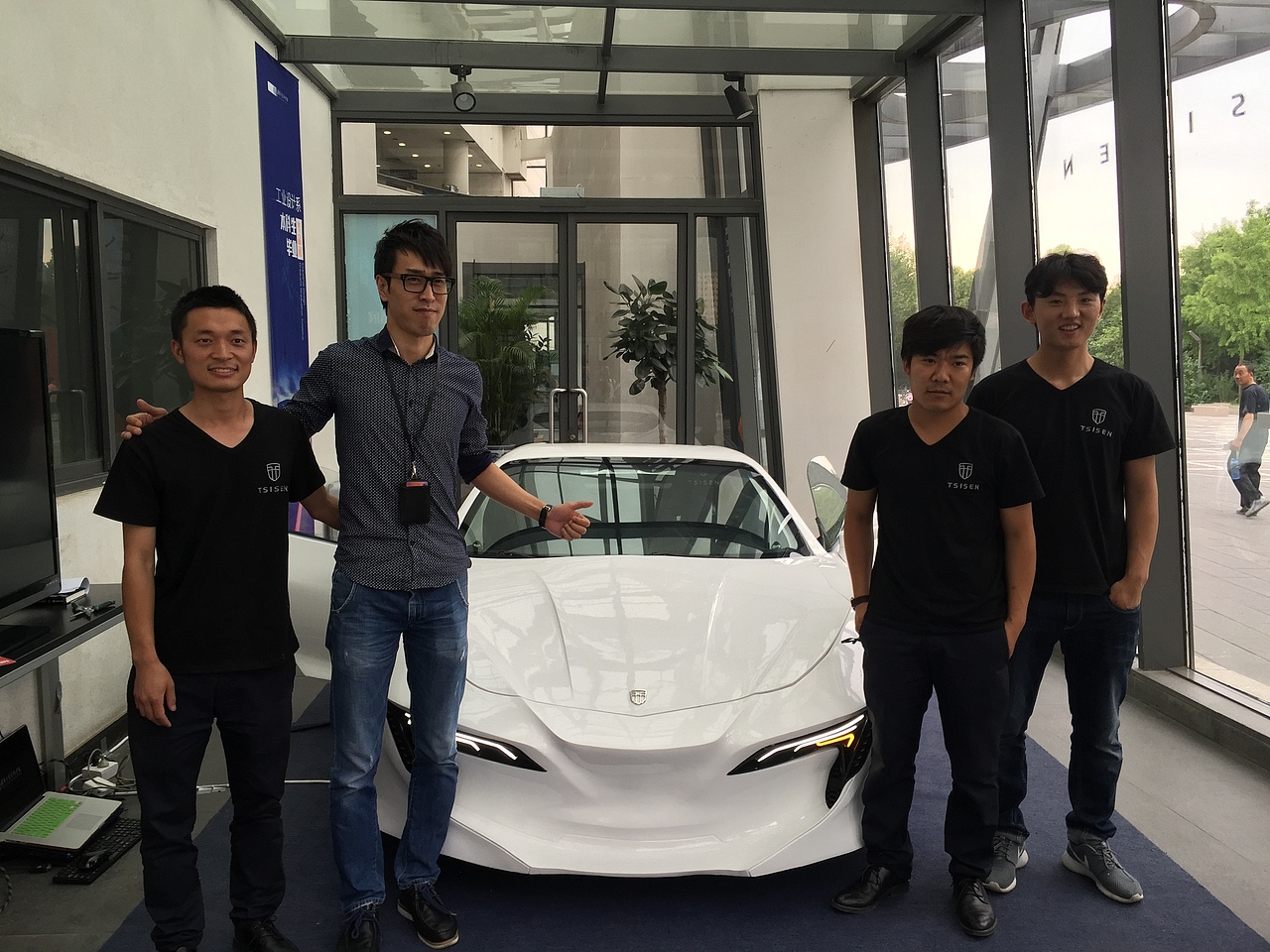 5个本科生，60天，1辆电动超跑，从设计到制作，清华人重新定义了毕业设计！（图ZNTE2MjUyODg=） - 交通工具 - 站酷设计师张展品牌设计原创素材 - 站酷ZCOOL