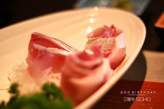  生日了没人过,就是这些生鱼片啦。生鱼片啦。