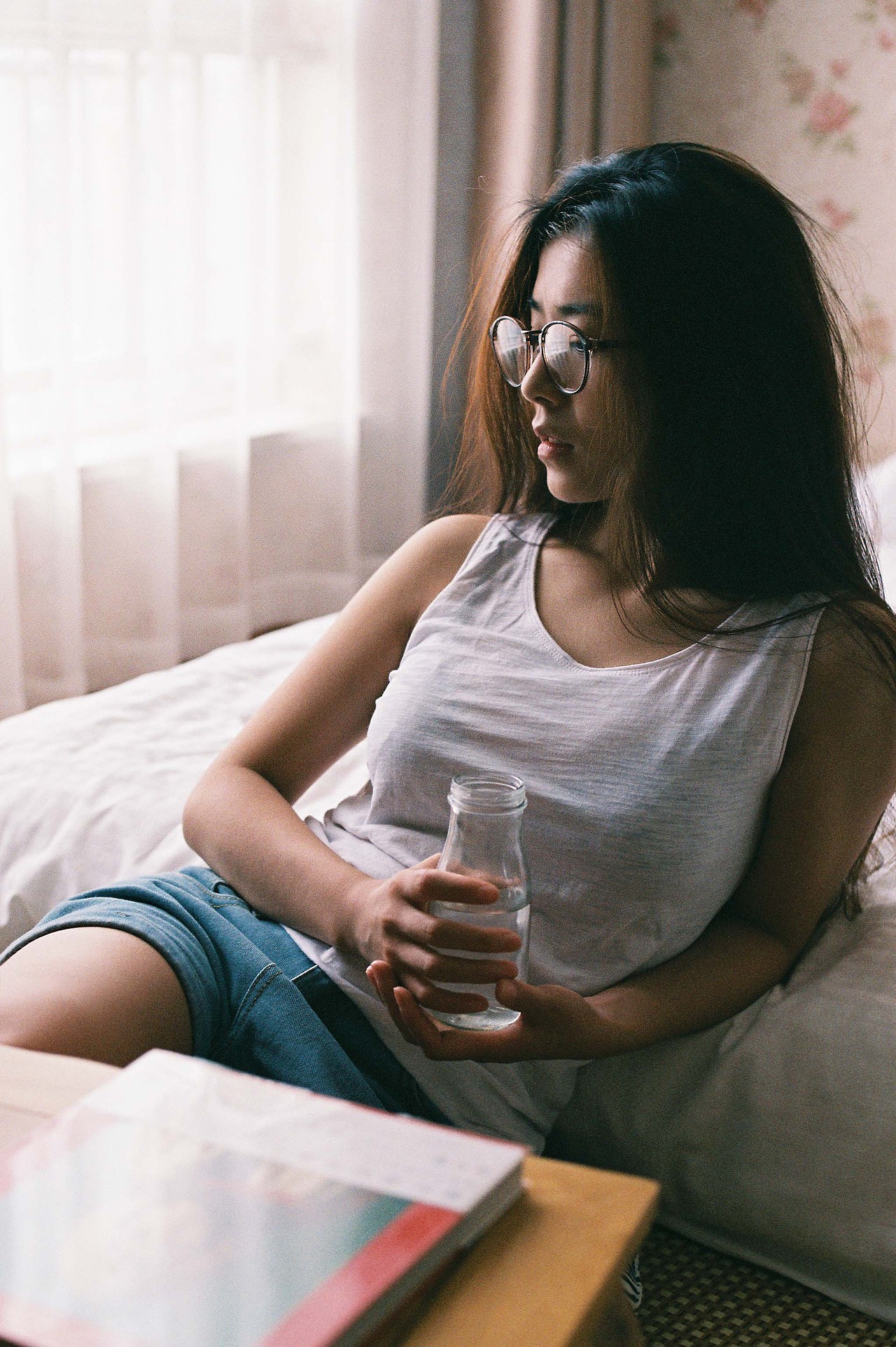 眼镜（图ZNjU2MTgxNTY=） - 人像摄影 - 站酷设计师郑桑原创素材 - 站酷ZCOOL