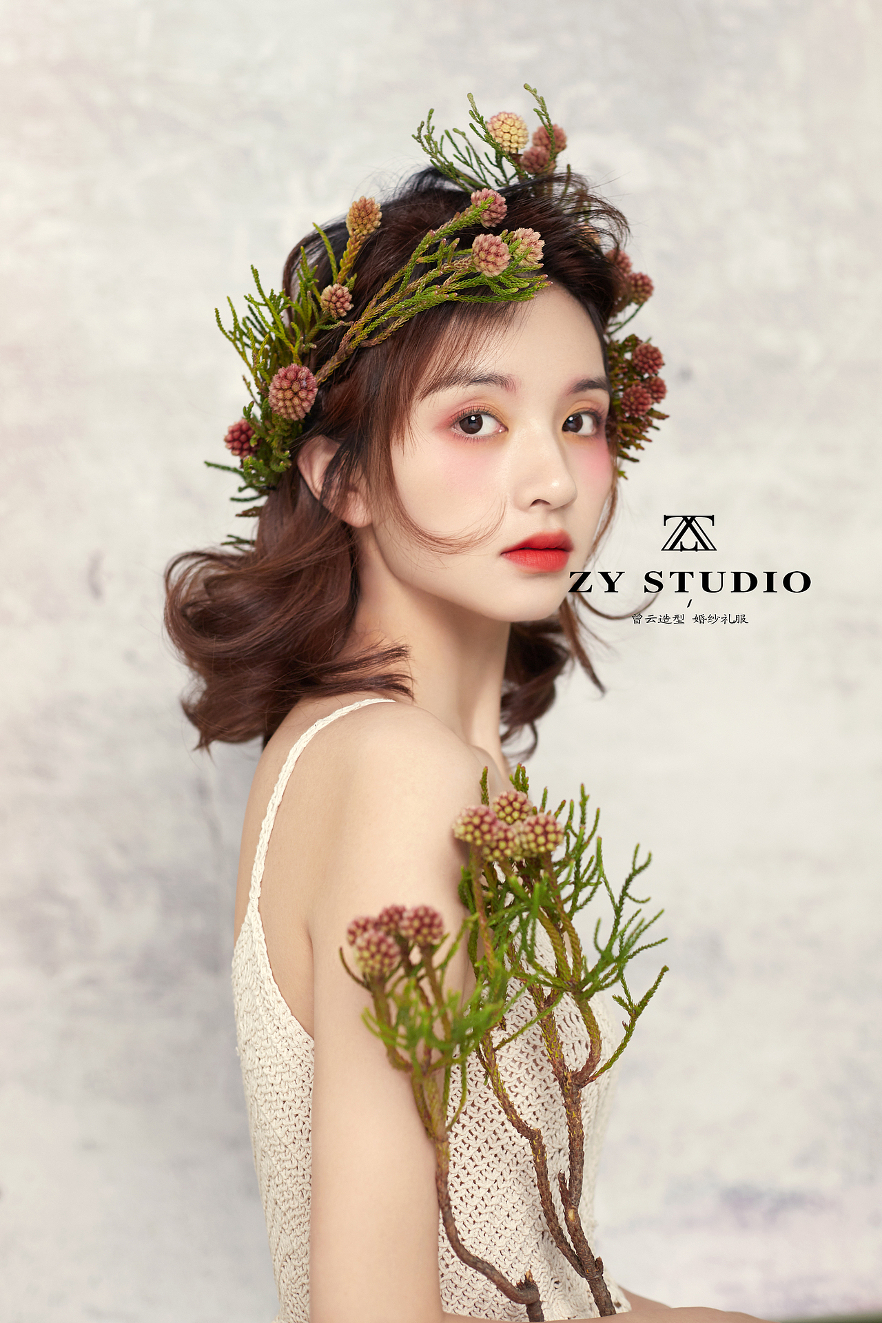 【鲜花】可以表达的形式有很多种丨曾云化妆造型（图ZMjI4MDUwNTI4） - 人像摄影 - 站酷设计师曾云化妆造型原创素材 - 站酷ZCOOL