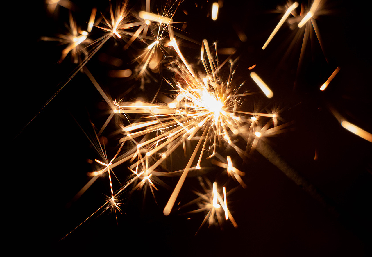 新年小焰火（图ZMzI4MjkzNjEy） - 其他摄影 - 站酷设计师阿修修xiu原创素材 - 站酷ZCOOL