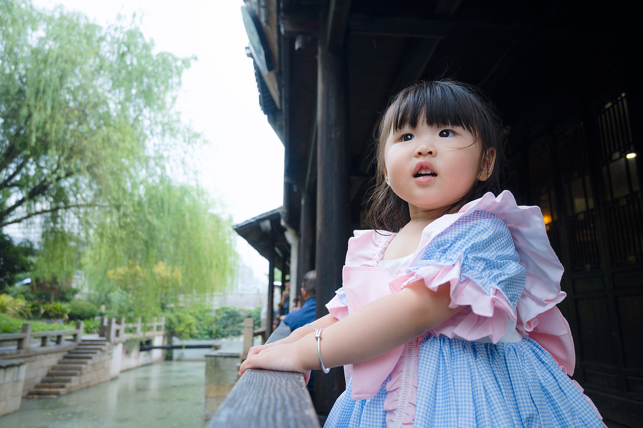 雨润江南（图ZMzUxMTMzNDA0） - 人像摄影 - 站酷设计师爱插画的二球原创素材 - 站酷ZCOOL