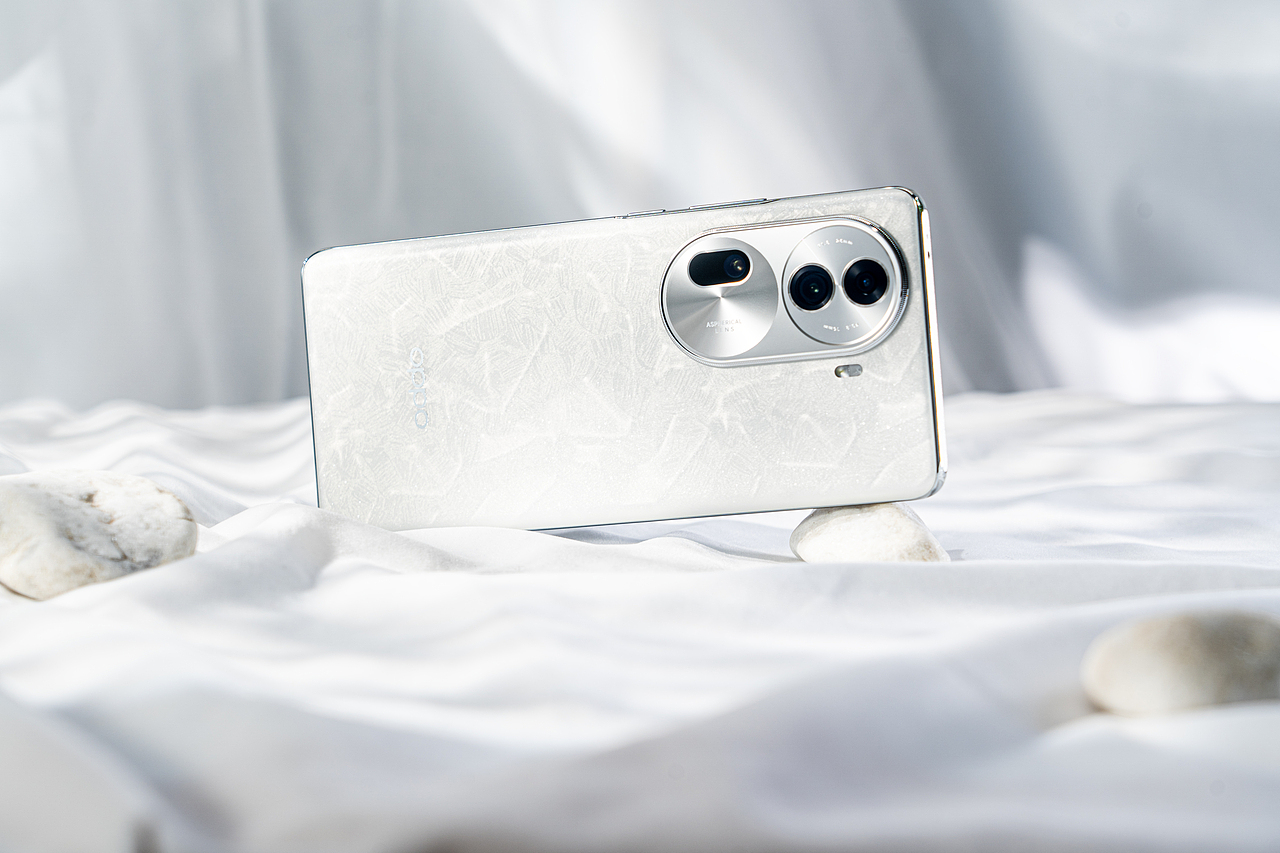 OPPO Reno11 | 产品训练（图ZMzU2MDExODAw） - 产品摄影 - 站酷设计师梁稳健原创素材 - 站酷ZCOOL