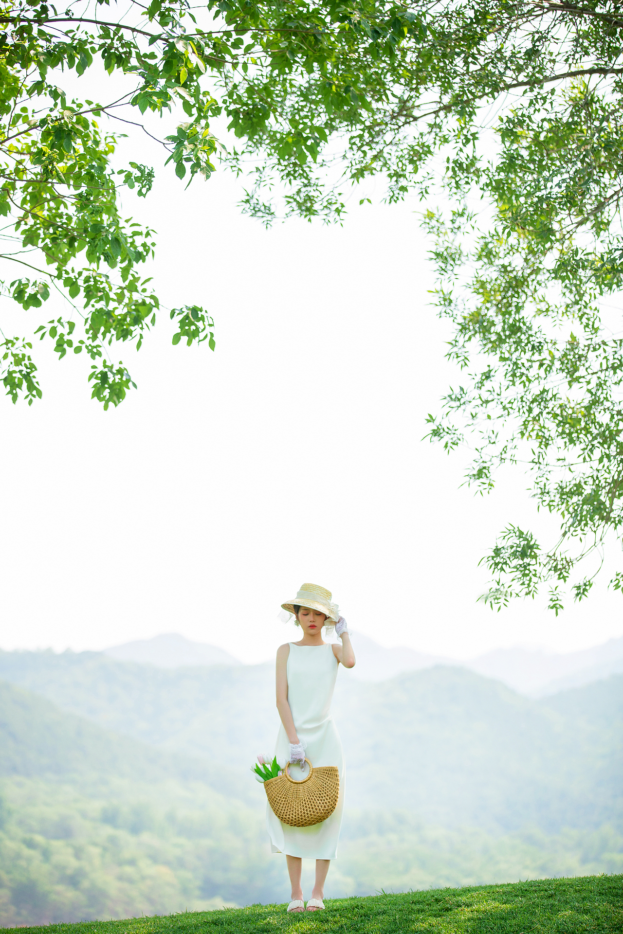 当森系草坪遇上法式写真🔥像极了电影截图（图ZMzUyNDg5MDMy） - 时尚/艺术摄影 - 站酷设计师遇见YUJIAN原创素材 - 站酷ZCOOL