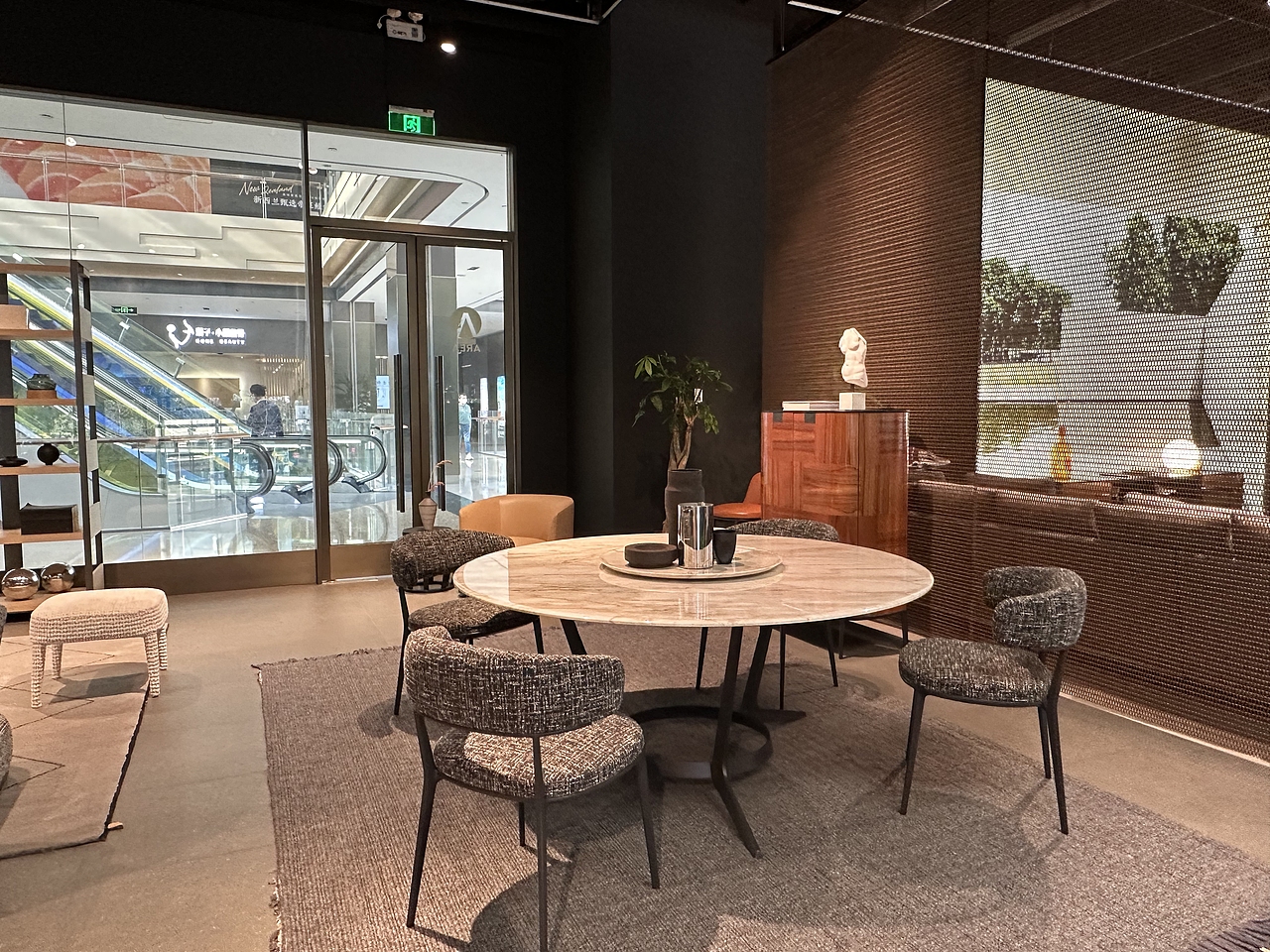Furniture Showroom Design（图ZMzQwNTk4Njk2） - 商业空间设计 - 站酷设计师lucylindesgins原创素材 - 站酷ZCOOL