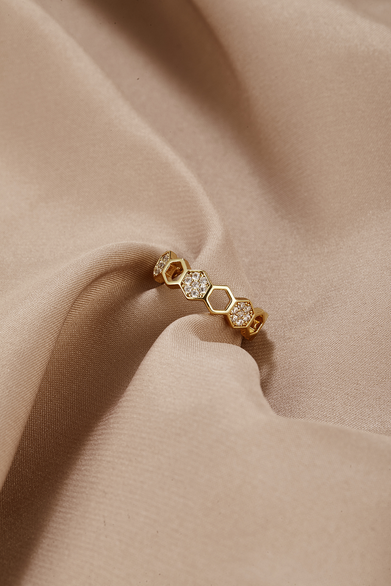 首饰场景图|摄影|产品|GX-2023（图ZMzM1ODk1MjEy） - 产品摄影 - 站酷设计师GX高脚杯原创素材 - 站酷ZCOOL