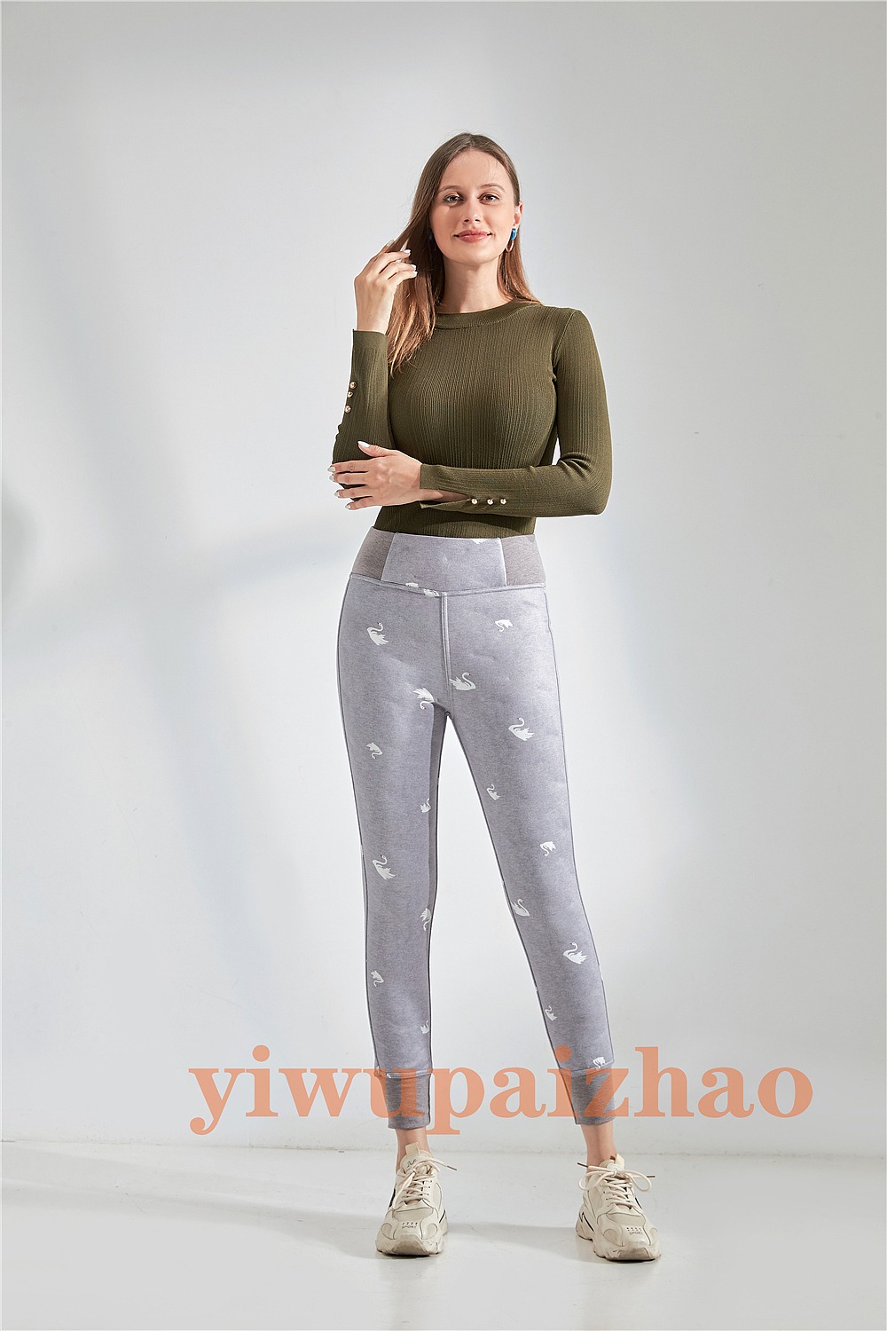 义乌一体裤模特拍摄，男女款一体裤模特拍照效果