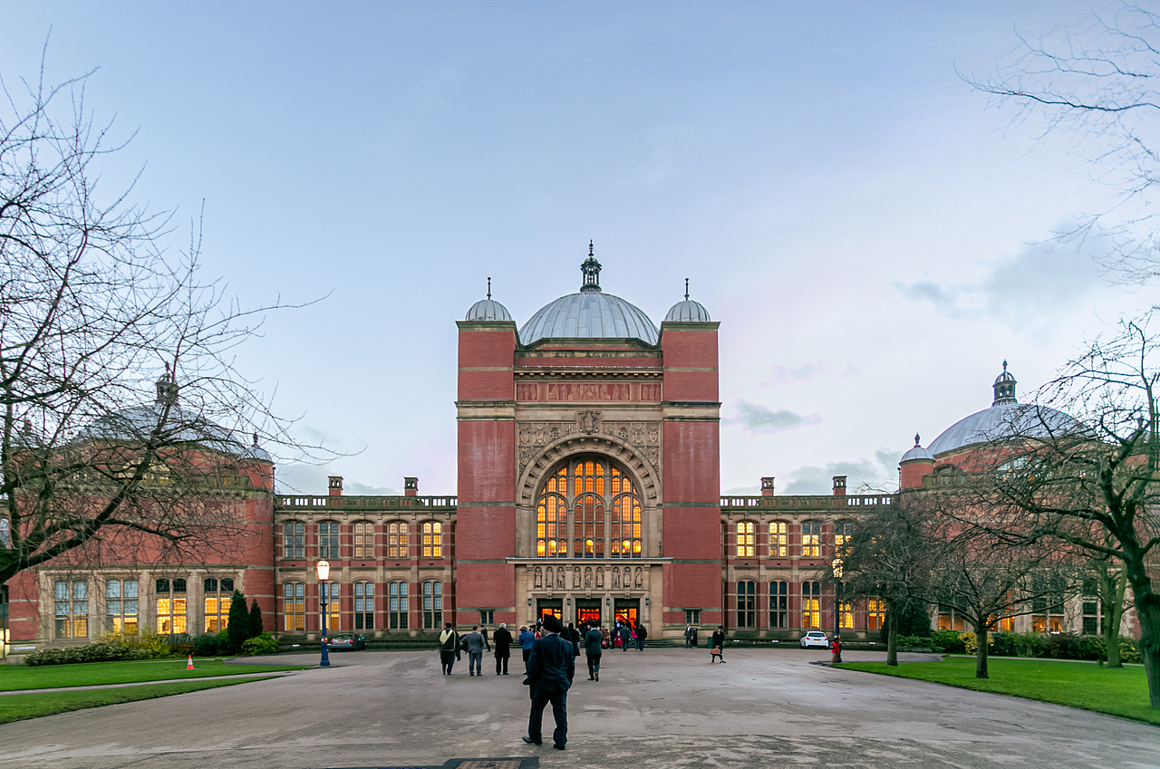 【栾波建筑摄影】英国伯明翰大学里的红砖建筑群