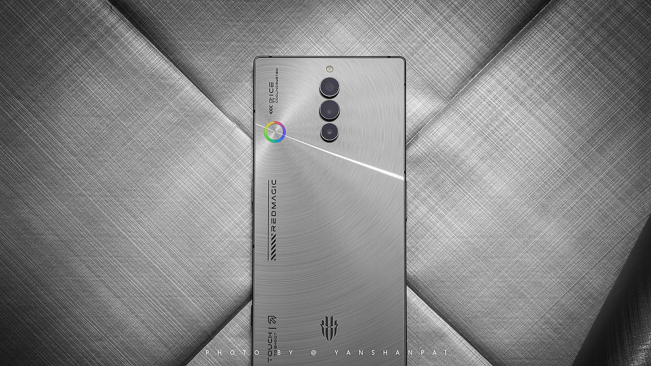 红魔8S Pro冰封银翼