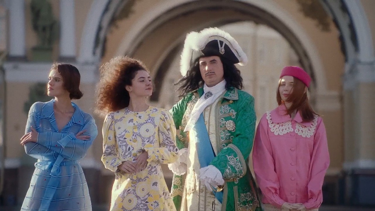 轻奢女装欧洲复古风欧美广告