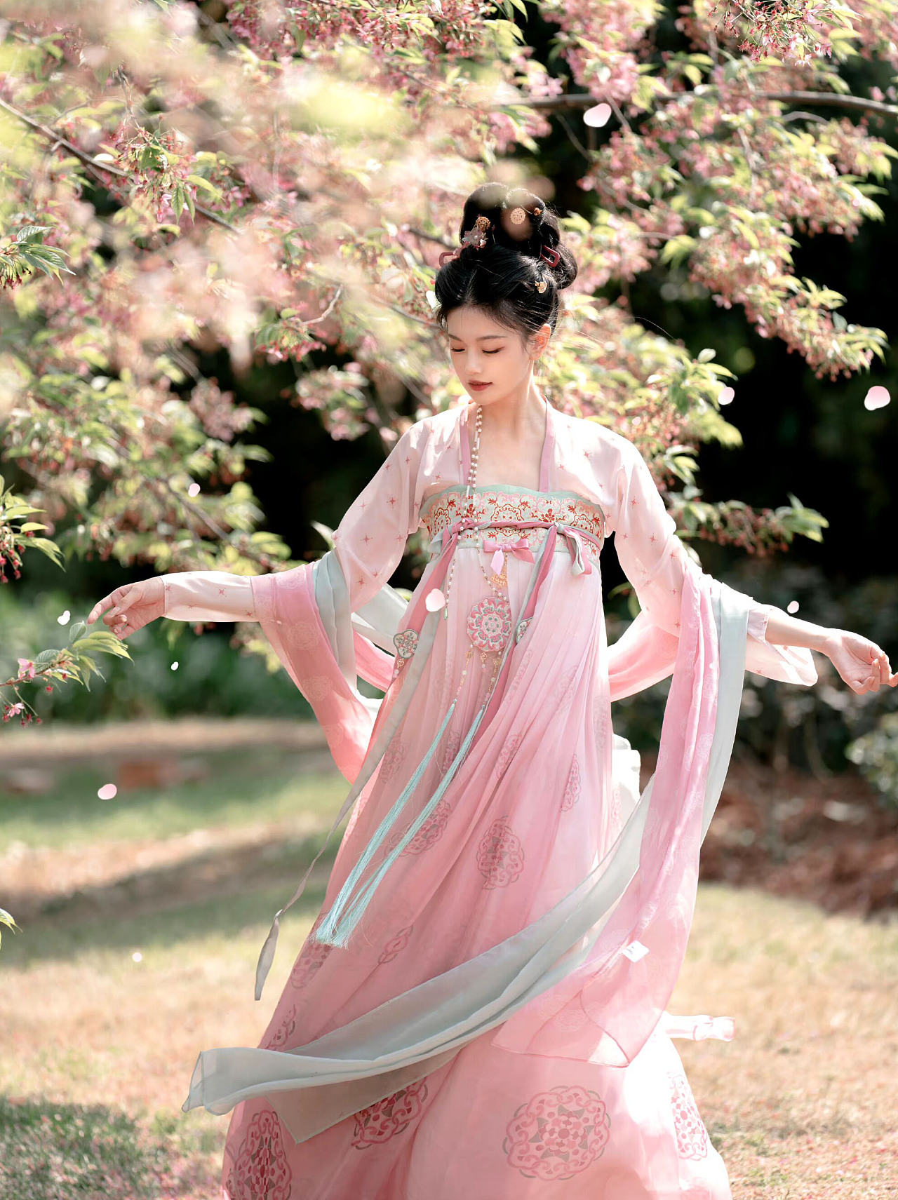 【汉服设计】-绮罗香