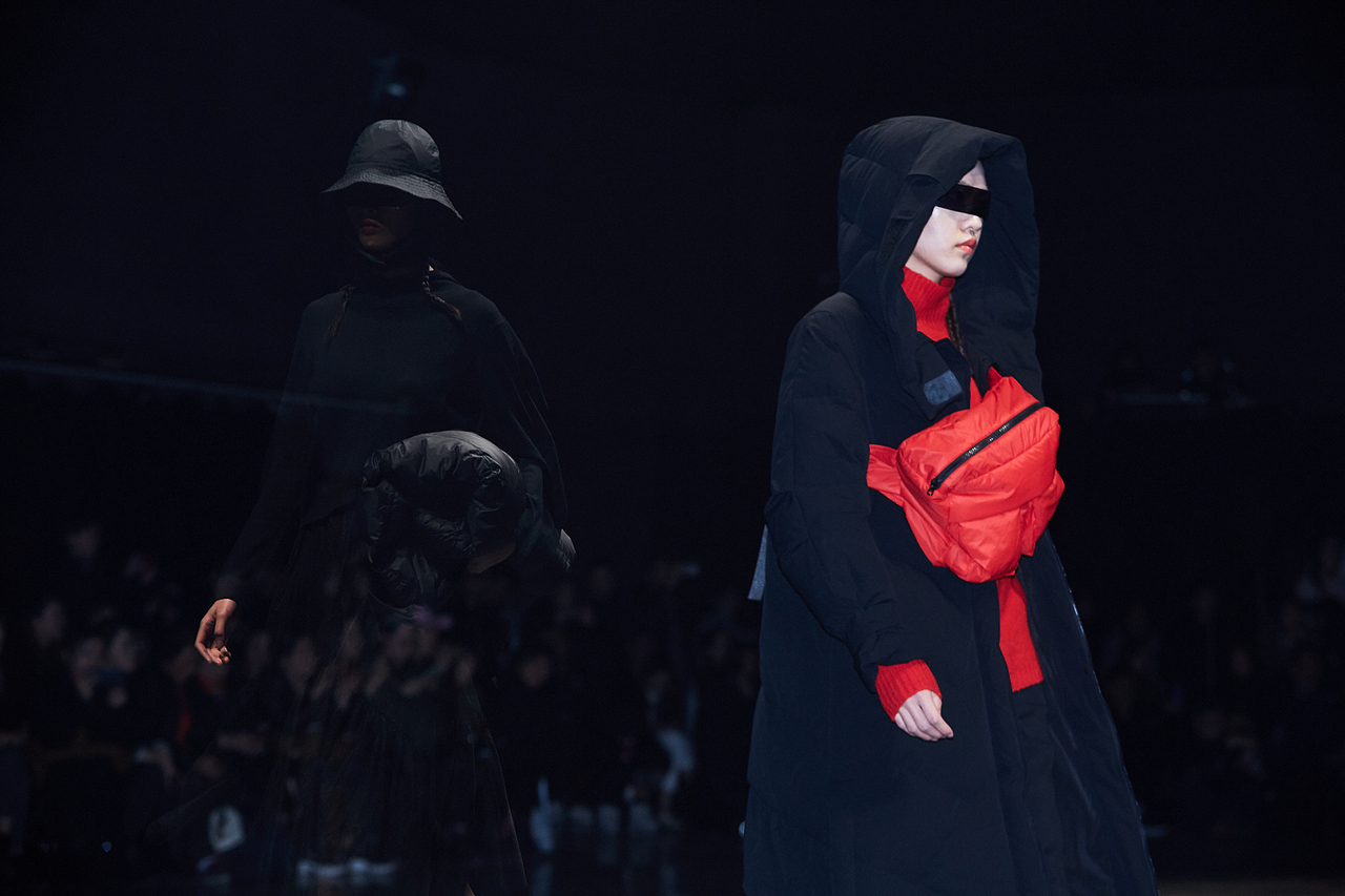 ROSEMOO 时装秀秀场拍摄（图ZMzA3NDUxNDYw） - 人像摄影 - 站酷设计师摄影师UnaWong原创素材 - 站酷ZCOOL