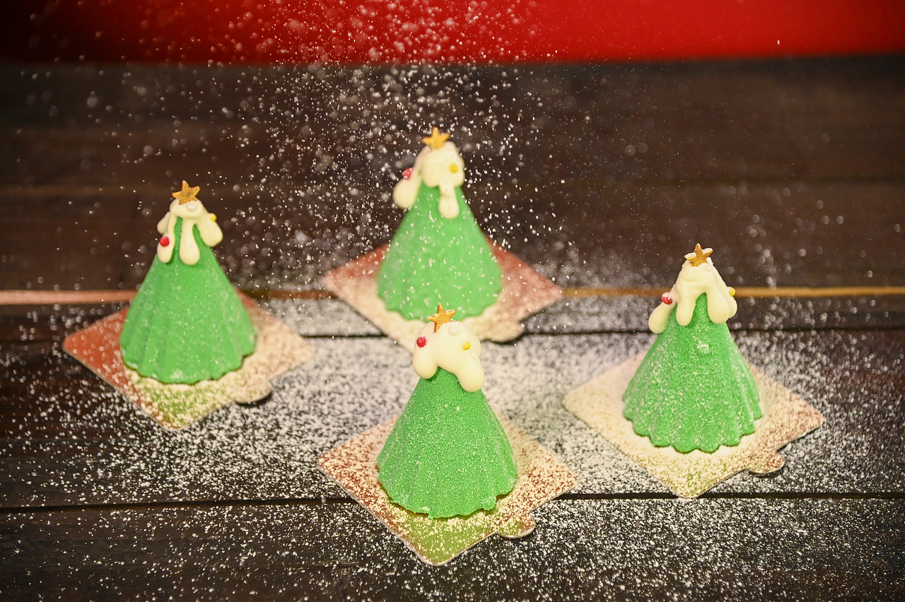 圣诞节圣诞老人平安夜树根蛋糕甜品下午茶点灯仪式甜点