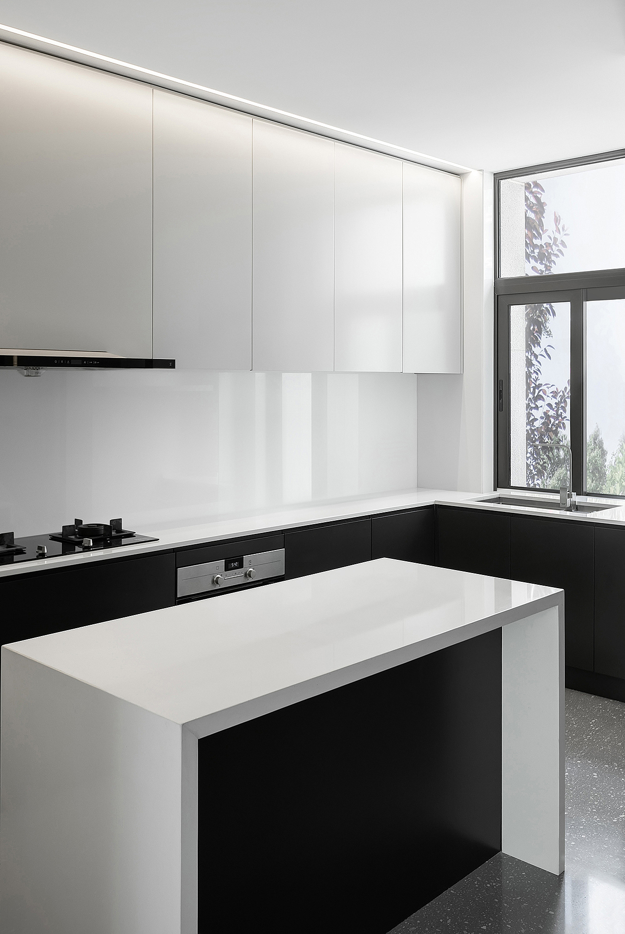 极简大宅·黑白灰格调下的精致生活