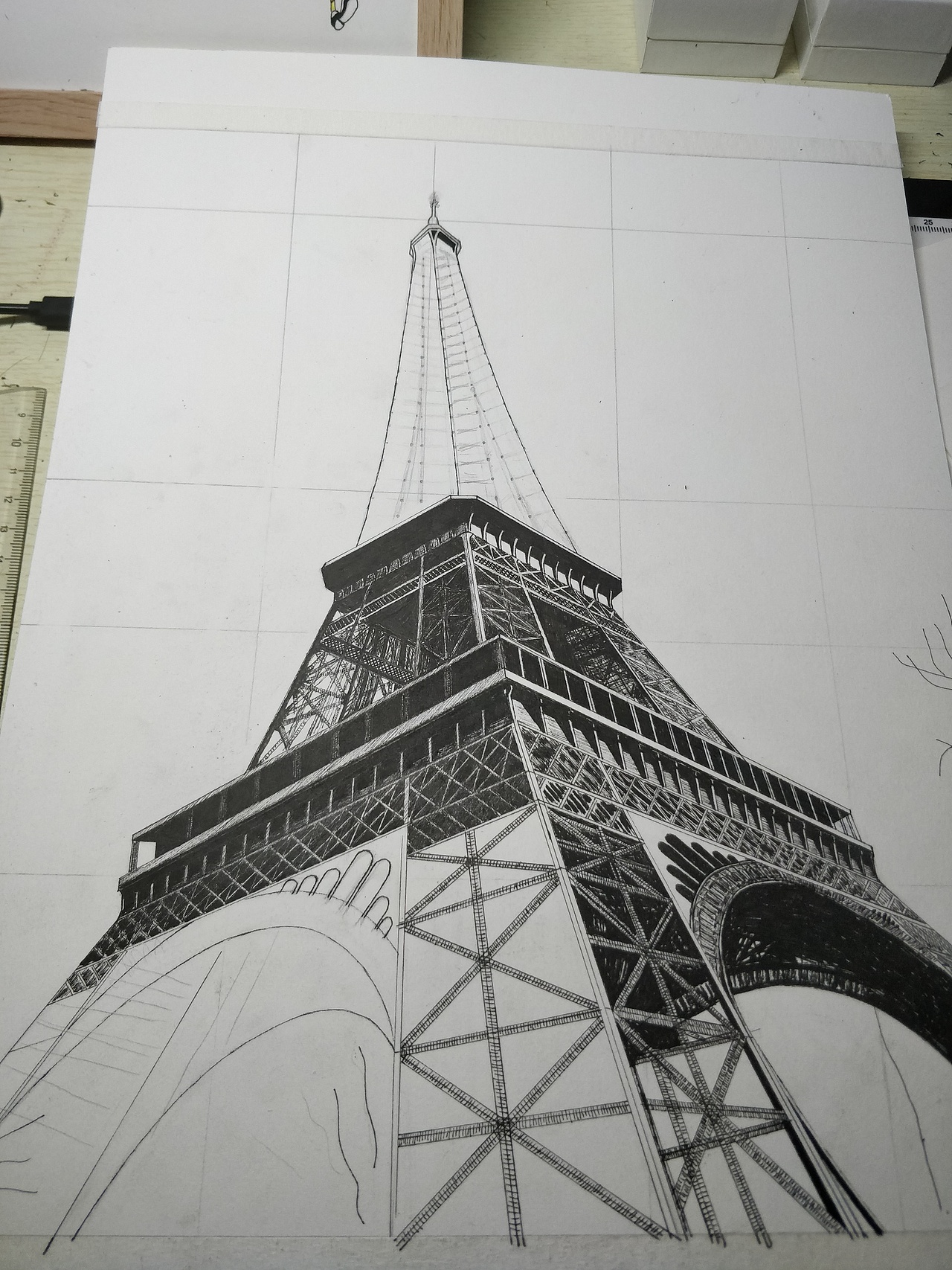 钢笔画埃菲尔铁塔