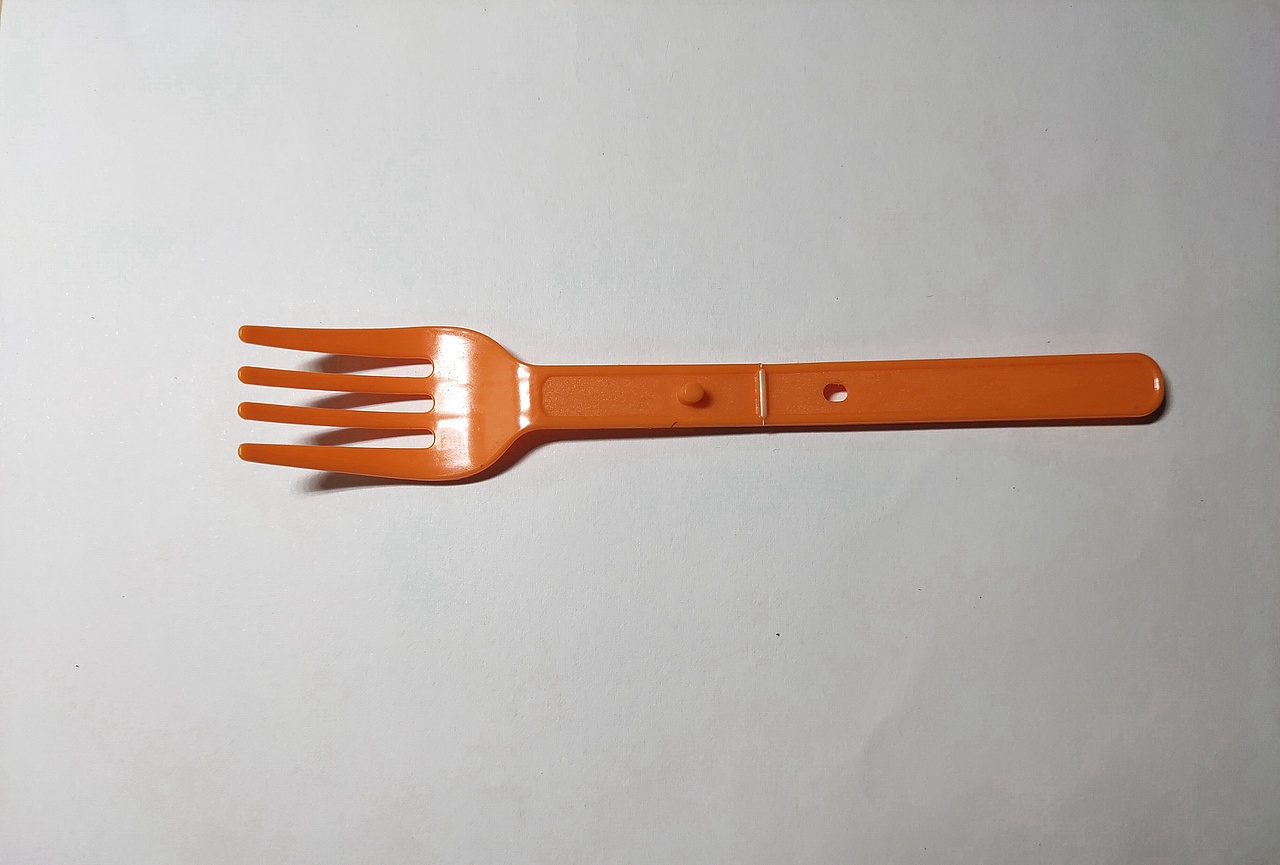 奧特曼和泡面叉子的傳說（圖ZMTgyMjA2NjMy） - 單幅漫畫 - 站酷設(shè)計師特大號豆腐原創(chuàng)素材 - 站酷ZCOOL