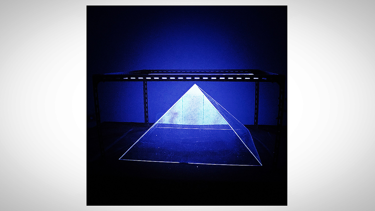 自制四棱锥全息成像装置