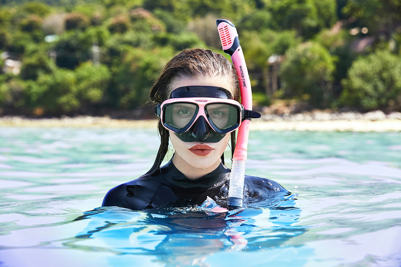 泰国泳衣外国模特拍摄