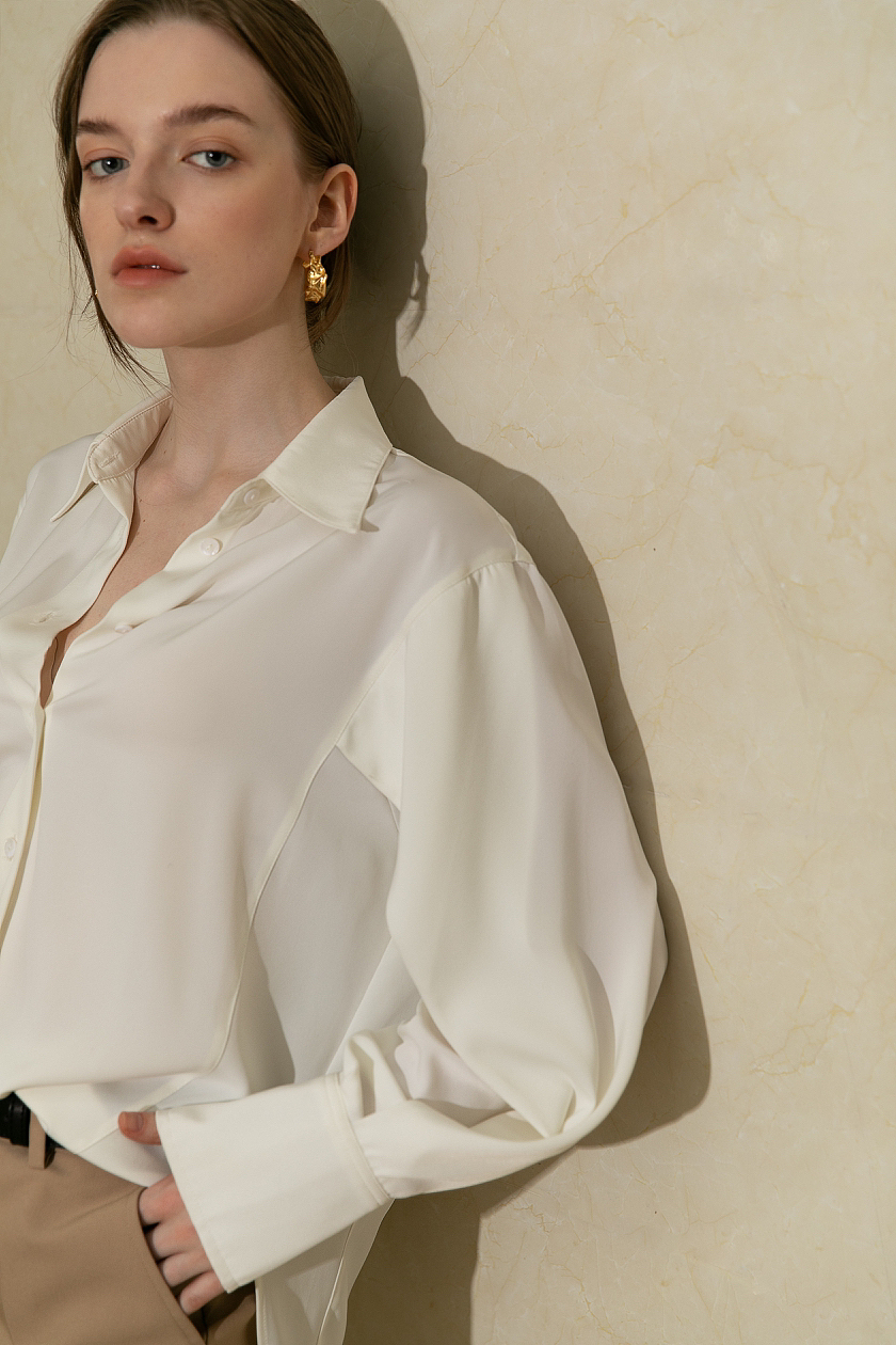 如果眼神要有情绪,那一定是Lisa