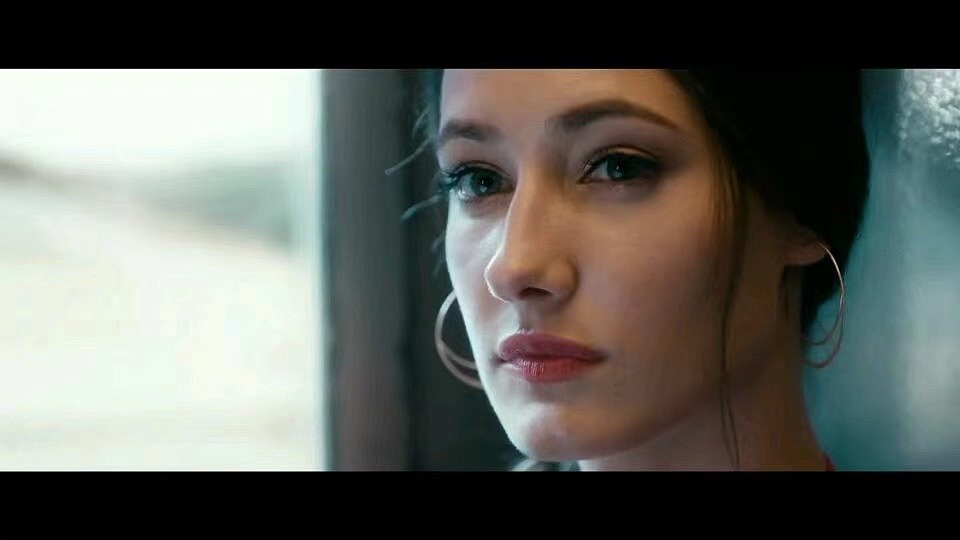 《囧妈》外籍演员 欧丽娅