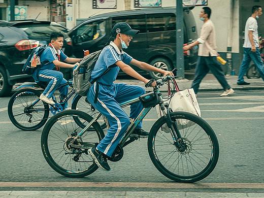 摄影：街头抓拍（个人主页-ZNTM1NjM4MDQ=） - 人文/纪实摄影 - 站酷设计师Lee亮先森原创素材 - 站酷ZCOOL