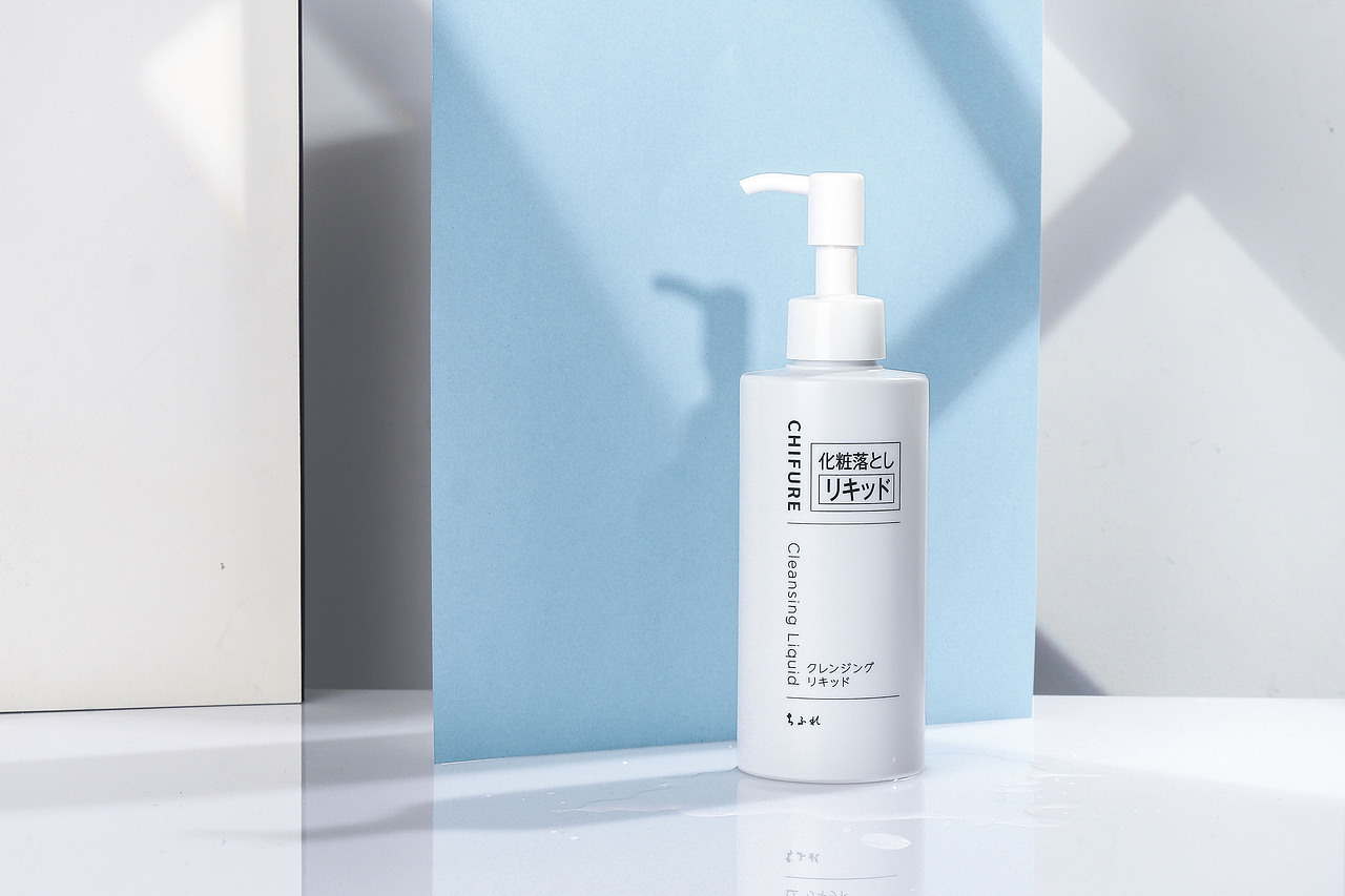 解锁无暇美肌 | 纯白化妆品摄影 | 从摄影到设计