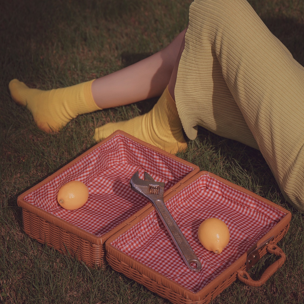 人间平庸 你是眸间温柔（图ZMTk4NDE4MTk2） - 人像摄影 - 站酷设计师萌又三岁原创素材 - 站酷ZCOOL