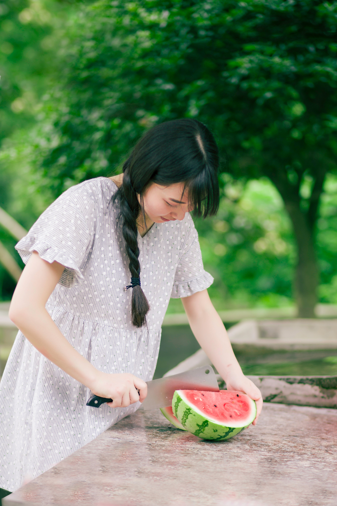 半夏的西瓜少女