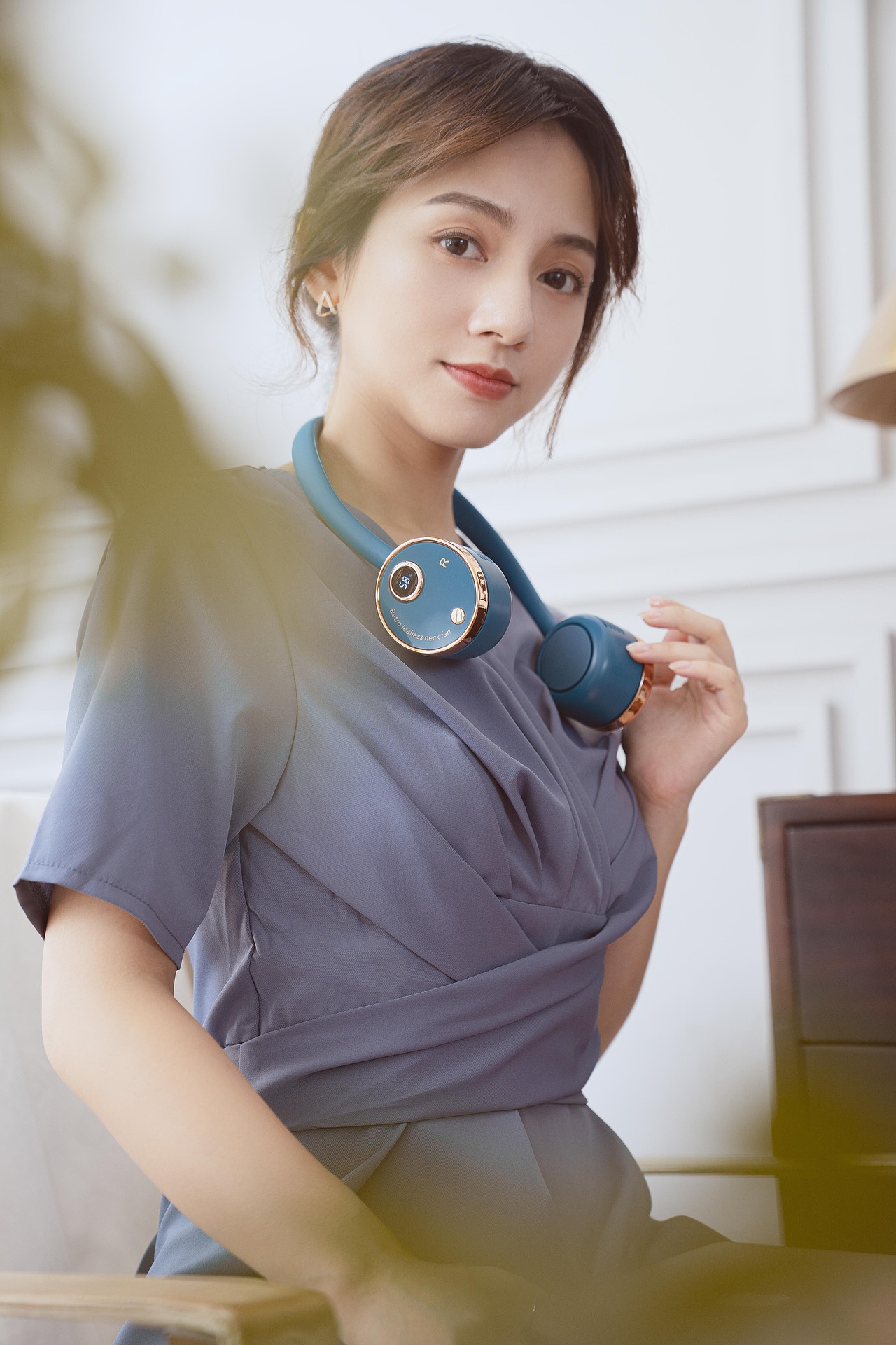 品牌案例丨挂脖风扇（图ZMjQ3MDYyNTg0） - 产品摄影 - 站酷设计师非凡像牛仔原创素材 - 站酷ZCOOL