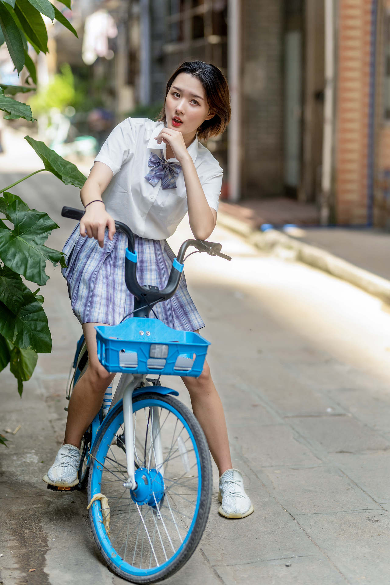 哈喽……单车少女 出镜：小蕾