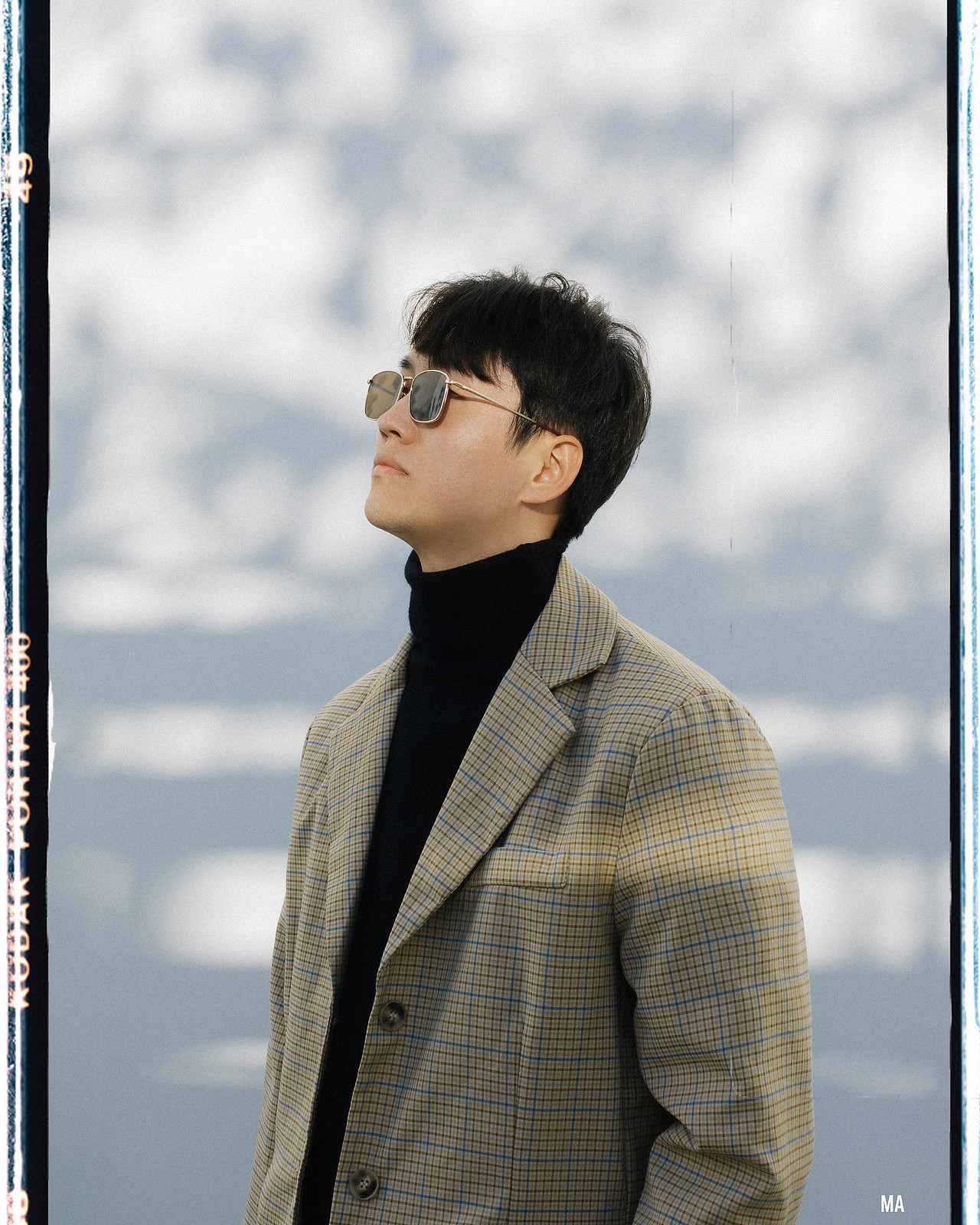 工作室秋日团建照（图ZMjc5MTMxOTUy） - 人像摄影 - 站酷设计师baiyang421原创素材 - 站酷ZCOOL