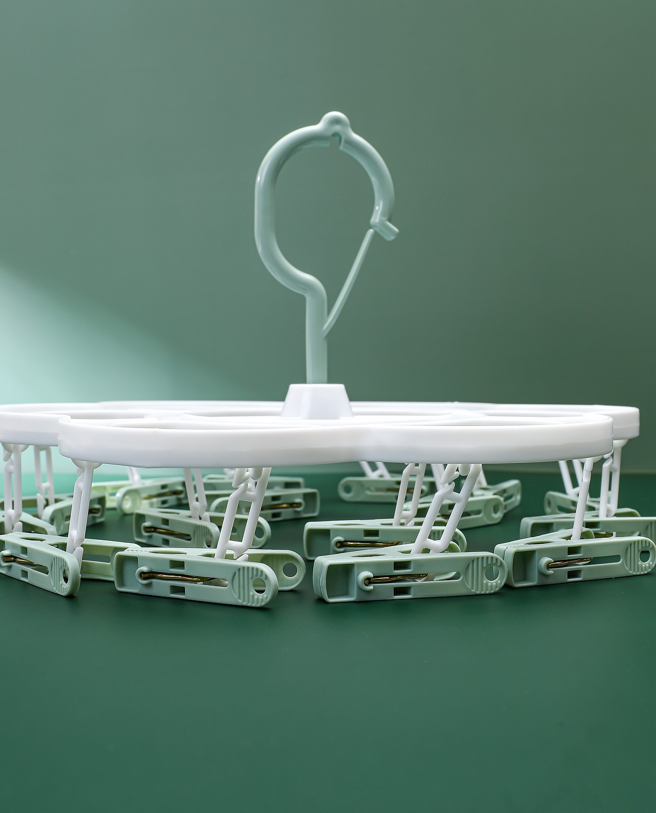 多功能晾衣架创意新作青虫文化传媒