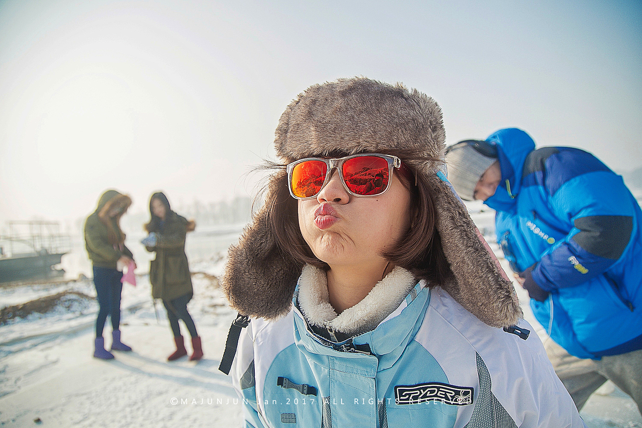 卖个萌(◔◡◔)