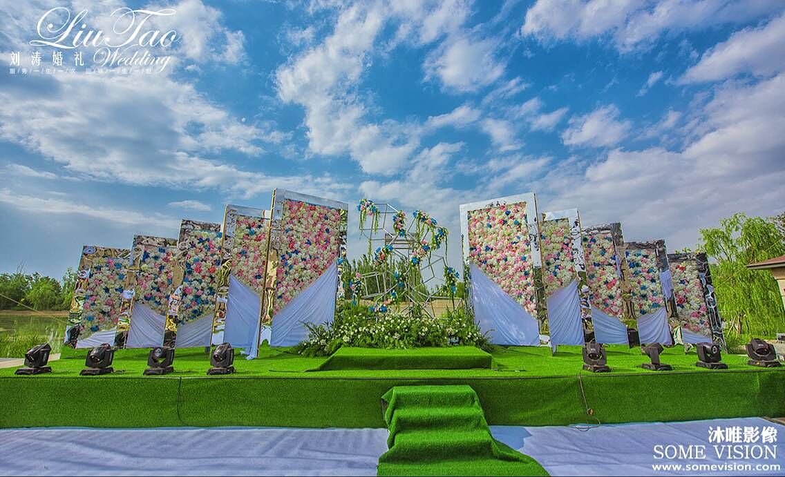 新作品7月6日 夜晚草坪婚礼秀|空间|舞台美术|张艺扬_原创作品-站酷